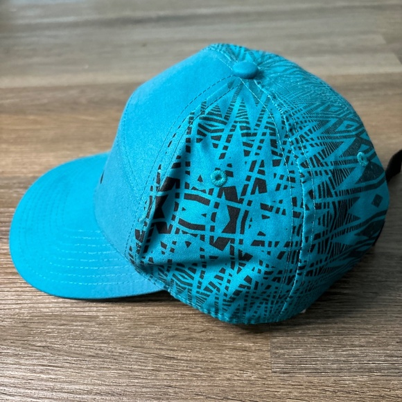 Oakley Shade Me Women's Hat Blue/Black/Graphite Adjustable Buckle Hat‎ - Picture 9 of 9